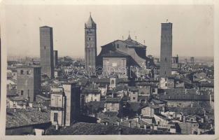 Bologna with The Prendiparte Tower (EK)