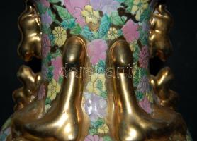 Azonosítatlan korú kínai porcelán váza. Kézzel festett, szépen kidolgozott 37 cm magas, hibátlan áll...