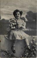 1920 Kislány virágokkal / Little girl with flowers (fl)