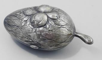 Ezüst (Ag) etrog tartó, jelzett, német, XIX. sz. vége h: 16 cm, 290g /// "Silver (Ag) etrog holder, marked, Germany end of XIXth century, height: 16 cm, 290g."