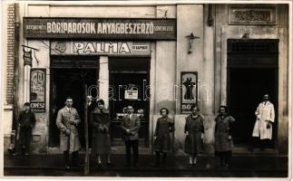 1932 Kecskemét, Kecskeméti Bőriparosok Anyagbeszerző Szövetkezete, cipész kellékek üzlete. photo