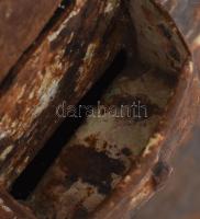 cca XV-XVIII. sz., Zsinagógai persely. Fa vas, korának megfelelő állapotban, 36x19x13 cm /// Circa 1...