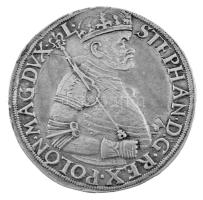 Erdélyi Fejedelemség 1585N-B Tallér Ag "Báthory István" Nagybánya, látványos verőtő-repedés (28,46g) T:XF,VF / Principality of Transylvania 1585N-B Thaler Ag "Stephan Báthori" Baia Mare, spectacular die error (28,46g) C:XF,VF Davenport 8457.