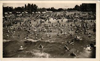 Budapest XIII. Margitsziget, Palatinus strandfürdő, fürdőzők (EK)