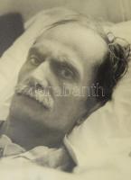 1941 Babits Mihály (1883-1941) költő halála előtt készült utolsó hivatalos fényképe.
A felvételt Ma...