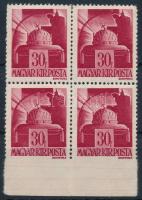 1943 Hadvezérek 30f négyestömb alul fogazatlan / Mi 736 block of 4, imperforate below