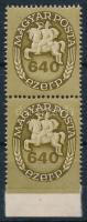 1946 Lovasfutár 640 ezer P függőleges pár alul fogazatlan, papírránccal / Mi 891 pair, imperforate below, with paper crease