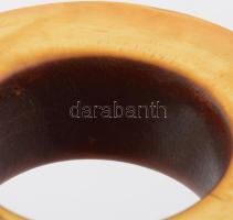 Fur törzsi elefántcsont karkötő. Szudán, cca 20. sz. eleje, esztergált és vésett elefántcsont, d: 11...