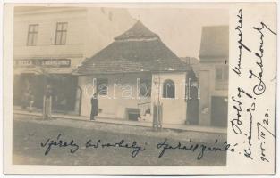 1905 Székelyudvarhely, Odorheiu Secuiesc; utca, szakállszárító, Jakabos György üzltete / street, shops. photo (fl)