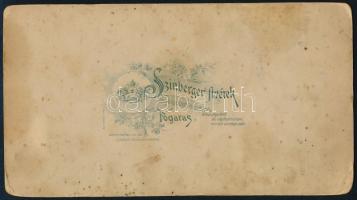 cca 1890 Katonatiszt és fivére, kabinet fotó, Szinberger fivérek fogarasi műterméből, kis kopásokkal...