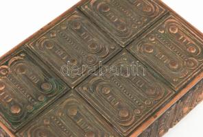 Szabó Gyula (?-): Iparművész réz ládika, plasztikus díszítéssel, fa betéttel 12x16x7 cm