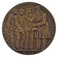 Németország / Weimari Köztársaság 1918. "A világégés szikrája" öntött bronz gúnyérem. Szign.: Karl Götz (57mm) T:AU / Germany / Weimar Republic 1918. "The Spark of the World Fire" cast bronze mock medal. "DER FUNKE DES WELT-BRANDES 28. JUNI 1914 / DER RUSS. GESANDTE VON HARTWIG EMPFÄNGT SERB. MÖRDER". Sign.: Karl Goetz (57mm) T:AU