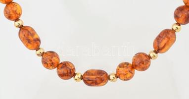 14K arany ékszer szett borostyánnal ékítve. Jelzett. gyűrű, nyaklánc, fülbevaló, medál, mindegyik sz...