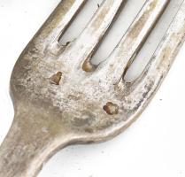 3 darab ezüst (Ag) kanál és villa + 3 darab súlyozott ezüst (Ag) nyél, jelzett, bruttó: 269g