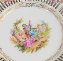 2 darab antik áttört virágmintás kínáló, kopással, d: 19-21 cm