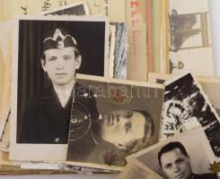 cca 1915-1945 Vegyes katonai fotó, okmány, papírrégiség tétel