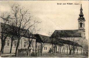 1914 Kiskér, Backo Dobro Polje; Evangélikus templom, utca / Lutheran church, street view (gyűrődés / crease)