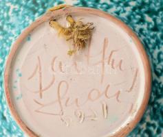 Bártfay Judit: Rákos tál. Színes mázakkal festett kerámia, jelzett, hibátlan , d: 22 cm