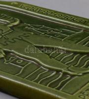 Pétör mester Esztergomi vendégfogadója mázas kerámia tábla 17x28 cm