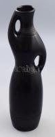 Gádor jelzéssel Figurális díszváza Formába kézzel préselt, karcolt díszítésű, fekete mázas nőalak. Alján jelzett: masszába karcolt GÁDOR. 1950 körül. M.: 36,5 cm /