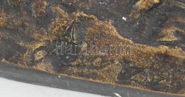 Rácz Edit (1936- ): Fehér lány. Bronz kisplasztika, hibátlan, jelzett, 18x27 cm