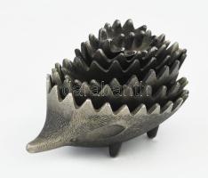 Walter Bosse jellegű, sündisznó formájú design fém tálkák, 6 db. Jelzés nélkül, elszíneződésekkel, h...