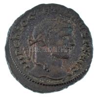 Római Birodalom / Siscia / Diocletianus 299. AE Follis bronz (10,41g) T:XF,VF / Roman Empire / Siscia / Diocletian 299. AE Follis bronze IMP C DIOCLETIANVS PF AVG / GENIO POP-VLI ROMANI - B - star SIS Genius standing left, modius on head, naked but for chlamys over left shoulder, holding patera and cornucopiae (10,41g) C:XF,VF RIC VI 79a