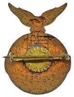 ~1946-1949. "IBUSZ Budapest" zománcozott bronz jelvény, a tűn "ARKANZAS BUDAPEST"...