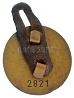 ~1960-1970. "Mezőőr" bronz, zománcozott jelvény bőrpánton, hátoldalon "2821" sor...