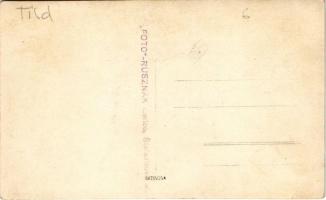 Tild, Tildince, Telince; falubeliek / villagers. Foto Rusznák (Levice) photo (EB)