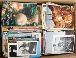 Doboznyi nagy mennyiségű vegyes papírrégiség tétel, fotó, diafilm, leporello, képeslapok, nyomtatván...