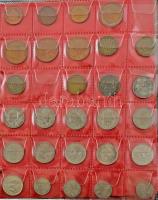 78db-os, nagyrészt brit érmékből és emlékérmekből álló tétel berakóban, közte Jersey 1975. 2p bronz ...