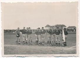 1935 RIPENSIA Temesvár focistái, futball / football players of FC Ripensia Timisoara. photo (8,4 cm x 6 cm) (fl)