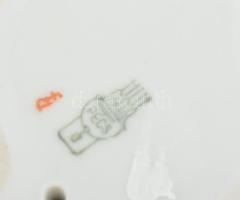 Zsolnay Annuska korsóval. Jelzett, hibátlan, m: 7,5 cm