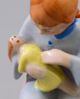 Drasche babázó kislány. Jelzett, hibátlan, m: 8,5 cm