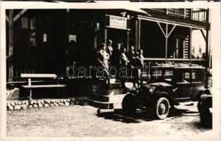 Késmárkiitató, Kezmarské Zlaby (Magas-Tátra, Vysoké Tatry); Késmárki itató étterem, automobil / Kesmarker Tränke / inn, restaurant, automobile. photo