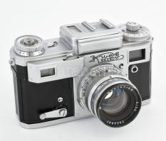 cca 1960 Kiev (Kijev) 4 szovjet gyártmányú fényképezőgép, 35 mm filmformátum, Jupiter-8M 2/50 mm obj...