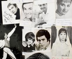 cca 1970-80 Magyar színészek, énekesek dedikált vagy aláírt fotói és autogramkártyái, össz. 14 db, k...