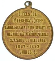 1892. "Ferenc József 25 éves koronázási emlék érem" kétoldalas aranyozott fém érem füllel....