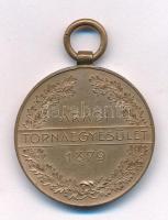 ~1900. "Aradi Tornaegyesület 1879 / Ember küzdj és bízva bízzál" bronz sport díjérem fülle...