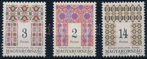 1995 Magyar Népművészet (III.) 2Ft, 3Ft és 14Ft 11 1/2 : 12 1/4 fogazással shil papíron (7.300)