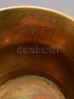 Réz tárgyak 4 db gyertyatartó és kínáló tálka