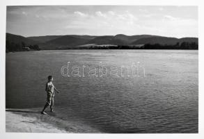 Bíró Katalin (szerk.) Dunakavics (Frankl Aliona fotóival) Tiara Rt., 2010 82p. . Kiadói kartonált pa...