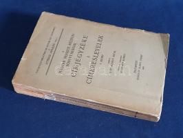 Áldásy Antal - Czobor Antal (szerk.):  A Magyar Nemzeti Múzeum könyvtárának címereslevelei. 7. kötet: 1801-1825. Leírta Áldásy Antal, sajtó alá rendezte Czobor Alfréd. Budapest, 1941. Magyar Nemzeti Múzeum (,,Élet&quot; Irodalmi és Nyomdai Rt.) X + [2] + 576 + [4] p. Első kiadás. Áldásy Antal (1869-1932) történész, levéltáros, heraldikus, genealógus. Monumentális sorozatában az 1606-1909 közötti nemesi cím- és címeradományozások történetét dolgozta fel, levéltári források alapján, a címadományozás helyének, idejének és sok esetben a nemesítés indoklásának részleteivel. Kötetünk - mely a nyolckötetes sorozat önmagában is megálló, 7 kötete - a napóleoni háborúk korszakának címadományozásait dokumentálja magyar és latin nyelven. Ebben a korszakban nemesi cím leggyakrabban vitézi tettekért, katonai szolgálatért járt, néhány esetben a hosszú udvari vagy diplomáciai szolgálat, a lankadatlan bürokratikus szorgalom, esetenként az állhatatos polgári (nyomdászi, lelkészi, ügyvédi, professzori, postamesteri) erények is elnyerték jutalmukat. Kereskedői erényekért ebben a korban ritkán jár nemesítés, a nemesi cím pedig mind ritkábban jár földbirtokkal. A kötetet a szerző jegyzeteiből Czobor Antal rendezte sajtó alá. Példányunk fűzése laza. (Catalogus Bibliothecae Musaei Nat. Hungarici. II. Litterae Armales. Vol 7.) Fűzve, sérült, hiányos gerincű kiadó borítóban.