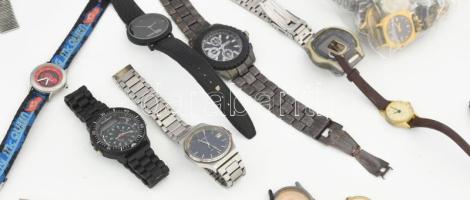 Mechanikus és kvarc karórák Kb 25 db, vegyesen működő és alkatrésznek