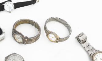 Mechanikus és kvarc karórák Kb 25 db, vegyesen működő és alkatrésznek