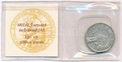 DN "Eger / Officina Agriae" fém múzeumi zseton fóliatokban, tanúsítvánnyal. Szign.: VE (20...