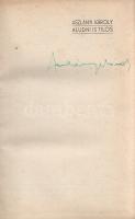 Aszlányi Károly:  Aludni is tilos. Regény. (Aláírt.) (Budapest, 1935). Nova Irodalmi Intézet (Friedmann Á. ny.) 335 + [1] p. Első kiadás. Az első nyomtatott oldalon a szerző saját kezű aláírása. Aszlányi Károly (1908-1938) író, újságíró. A humoros írásairól ismert Aszlányi Károly számos könyvét jelentette meg a két világháború közti minőségi ponyvakiadást gondozó Nova Irodalmi Intézet. Fantasztikus felütéssel kezdődő, spekulatív regénye főhőse egy szép reményű mérnök, Tóth Flórián, akinek különös képessége a leglehetetlenebb körülmények közötti álomba zuhanás. A humorosnak tűnő alapötlet azonban itt egy különös, melodramatikus fordulatokkal bíró társadalmi látlelet a kortárs Budapestről. A munka gondos alapossággal dolgozza ki Budapest szokatlan arculatát, ennek megfelelően a regény az 1930-as évek Budapestjének sajátos bédekkerként is forgatható. Aranyozott gerincű, enyhén kopott kiadói egészvászon kötésben. Jó példány.