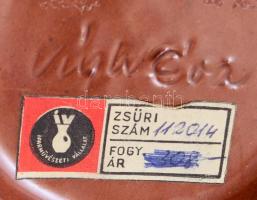 Vígh Éva (1941-): kerámia váza. Mázas kerámia, jelzett, hibátlan. 12 cm