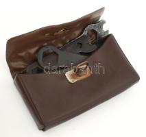 Vintage kerékpáros tok, benne kerékpár kulcsokkal